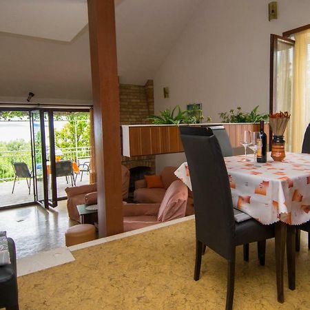 Vacation Home Mirjana Seget Vranjica Esterno foto
