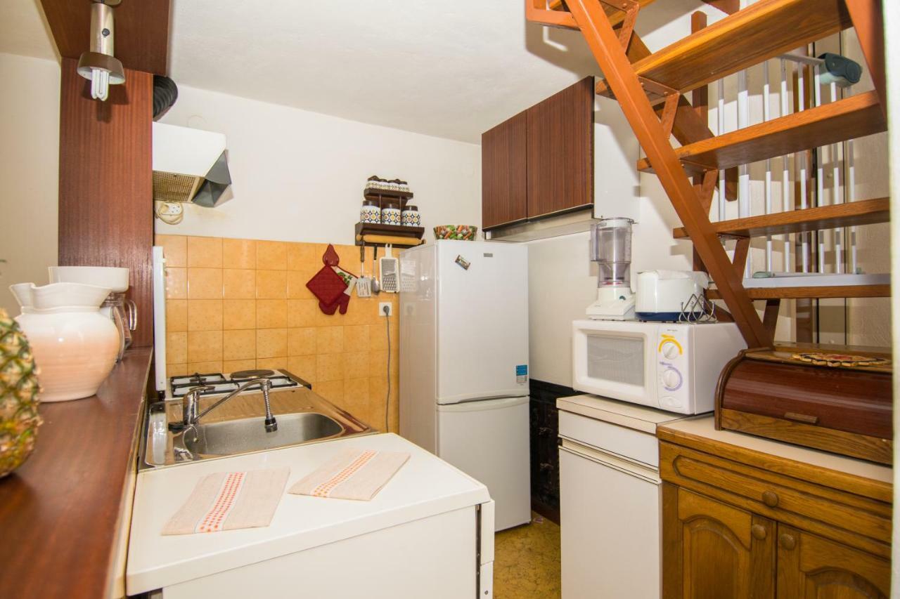 Vacation Home Mirjana Seget Vranjica Esterno foto